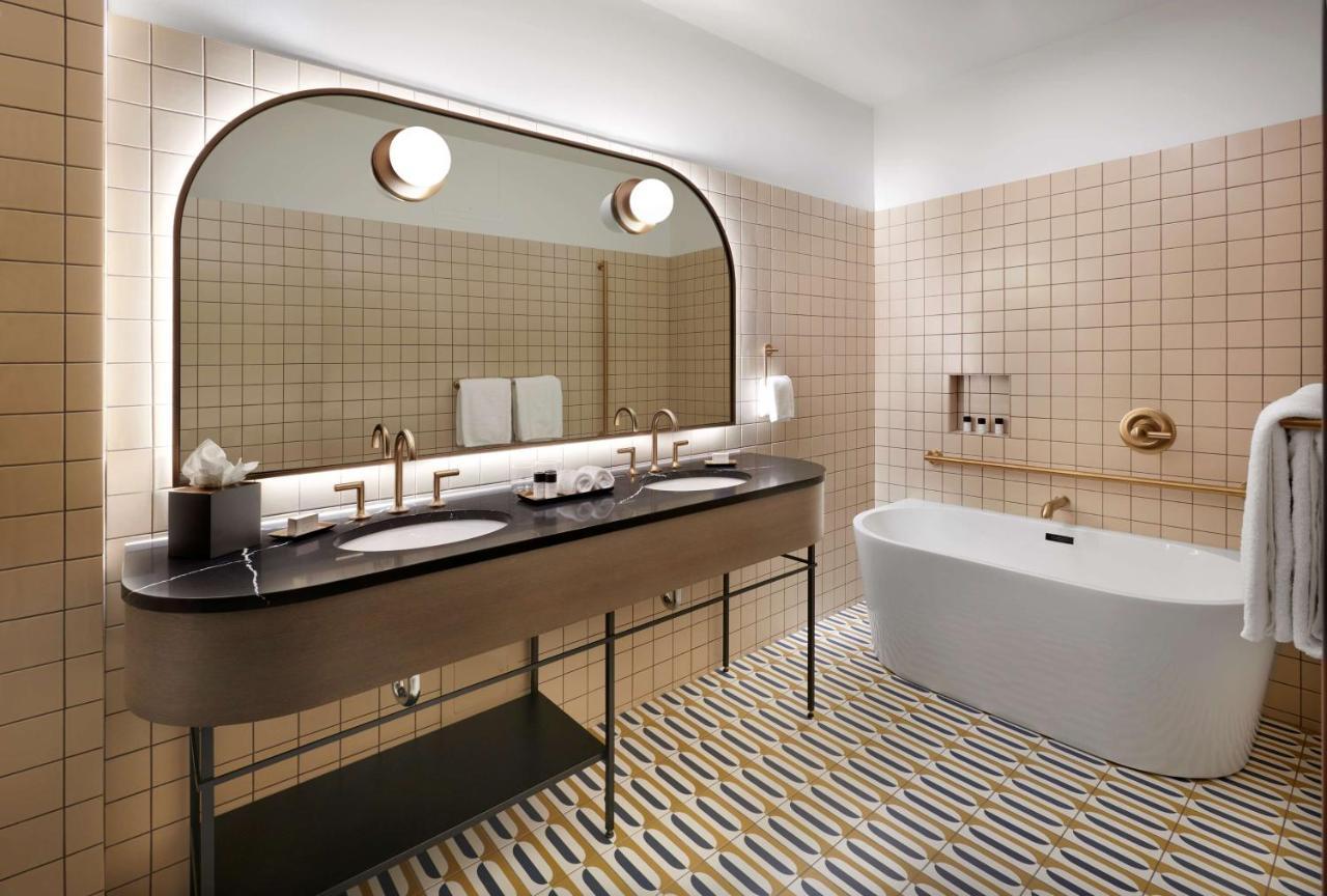 One-Bedroom Revel Suite,1557062671:JPEG