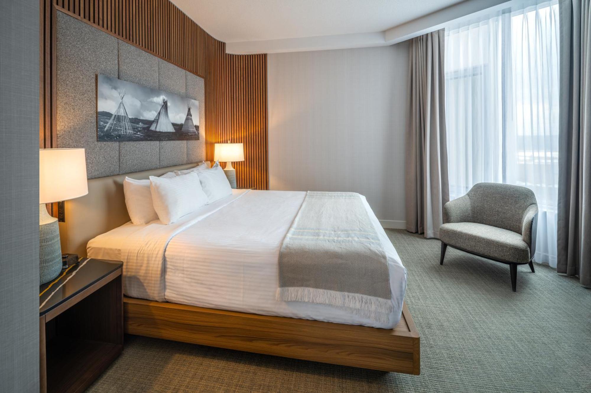 One-Bedroom King Suite