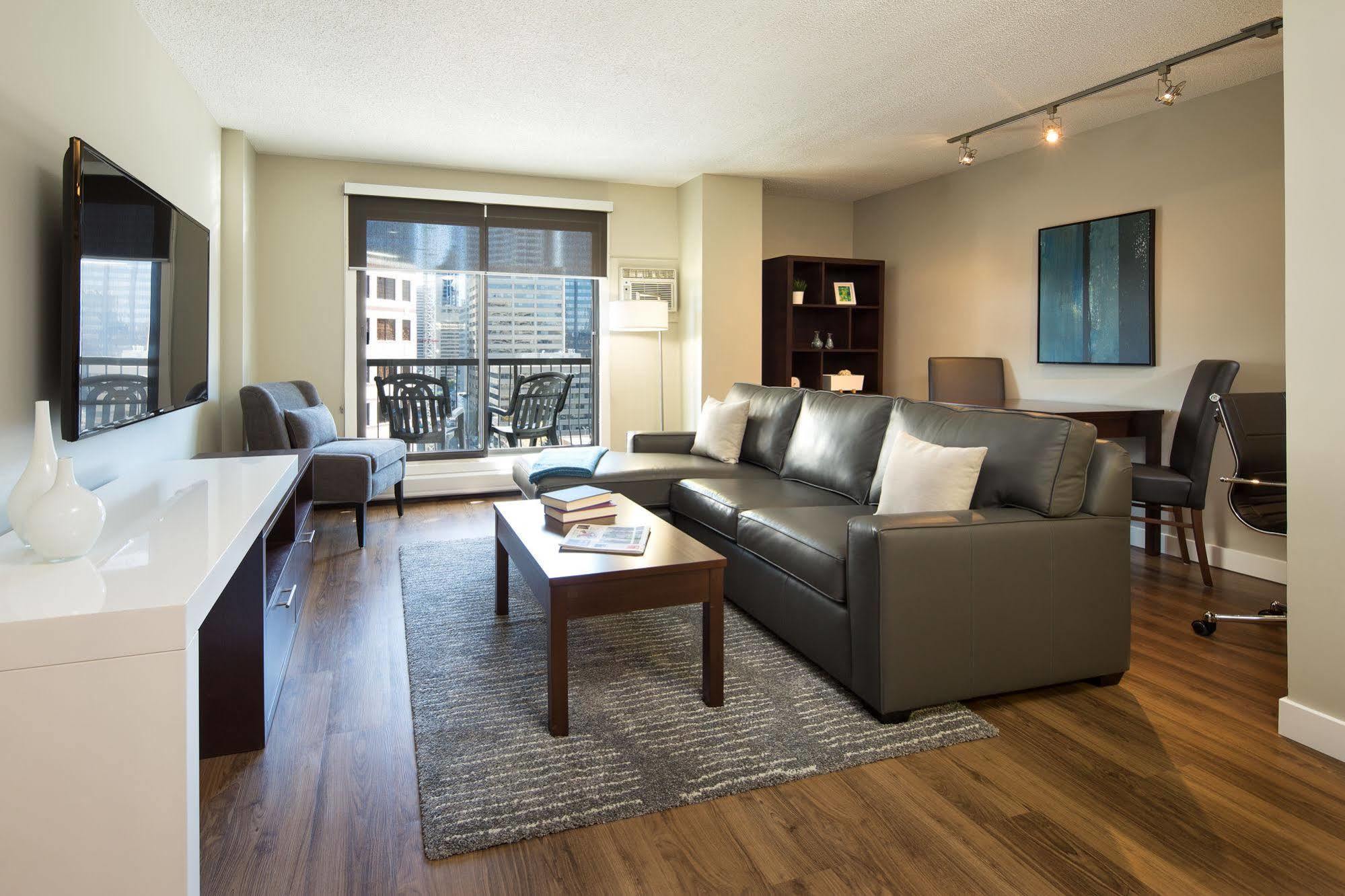One-Bedroom King Suite,677537652:JPEG